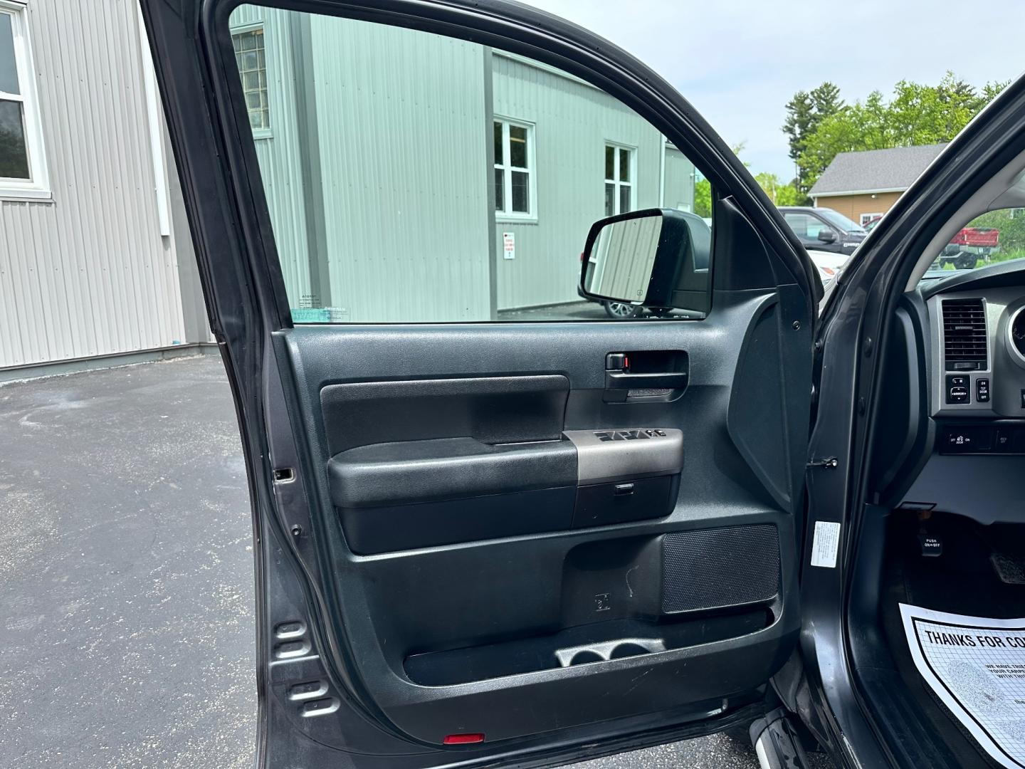 2011 Gray /Black Toyota Tundra SR5 (5TFUM5F12BX) with an 4.6L V8 engine, 6-speed automatic transmission, located at 11115 Chardon Rd. , Chardon, OH, 44024, (440) 214-9705, 41.580246, -81.241943 - Photo#19